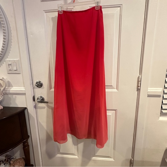 Juno red top with ribbon strap back with skirt - Picture 7 of 12